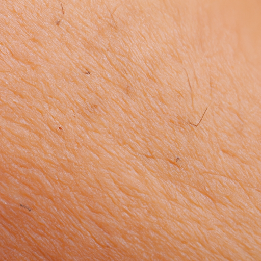 תקריב של עורו של אדם לאחר טיפול הסרת שיער בלייזר