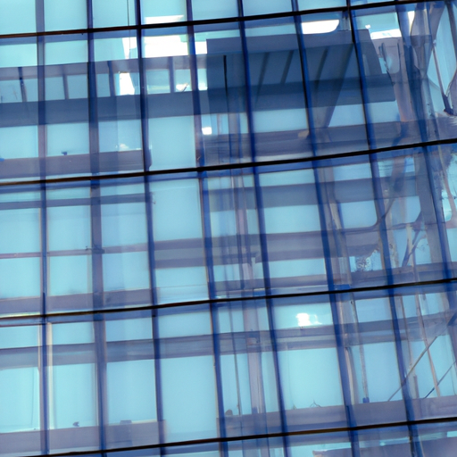 בניין משרדים מזכוכית שקופה המייצגת שקיפות בעסקים